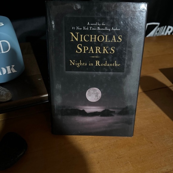 Books - Picture 4 of 4